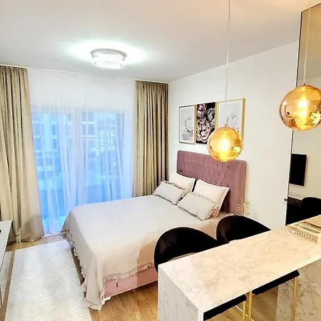 Lora Lux - Bulevar Apartment *