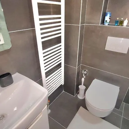 Lora Lux - Bulevar