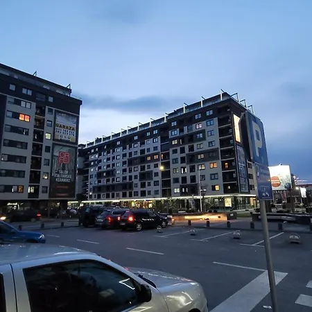 Lora Lux - Bulevar Apartment *