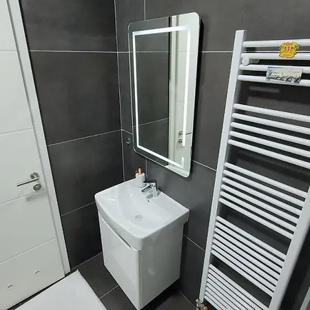 Lora Lux - Bulevar