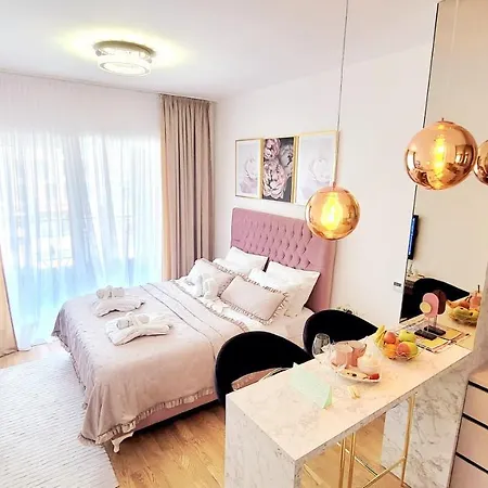 Lora Lux - Bulevar Apartment *