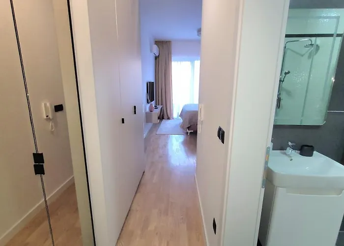 Lora Lux - Bulevar Sarajevo