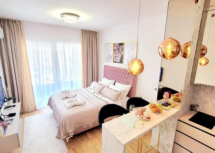 Lora Lux - Bulevar Apartment *
